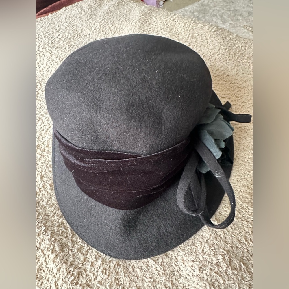 Giovannio  100% Wool Felt Cloche Hat - Black with Velvet & Floral Detail